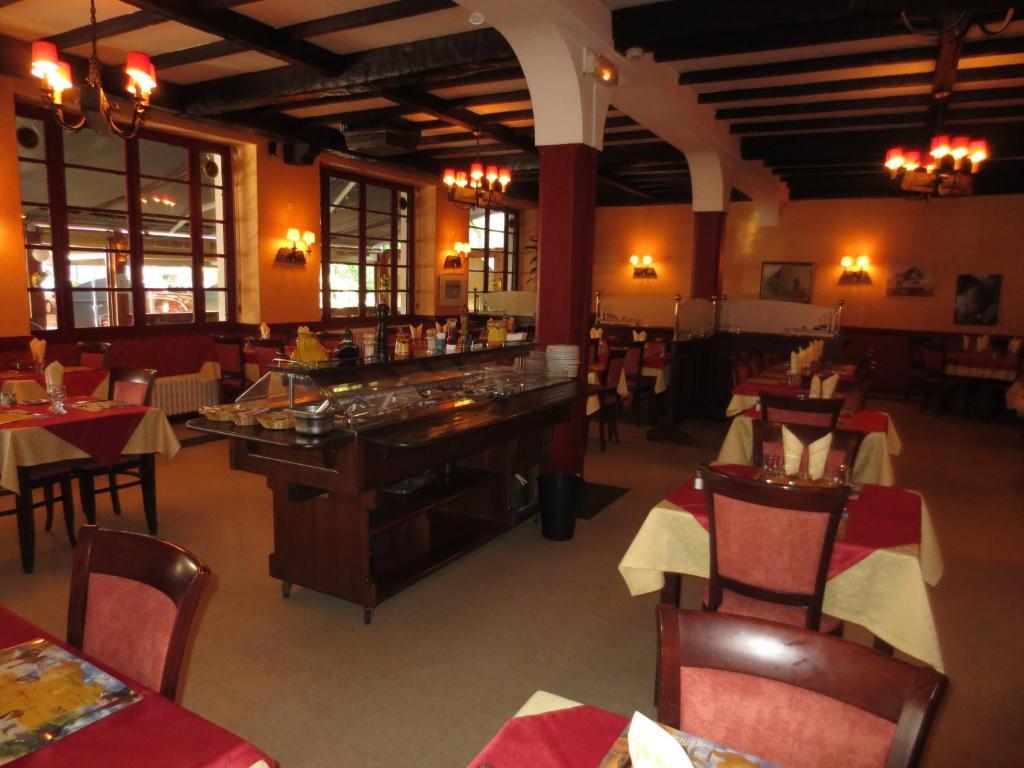 Hotellerie Du Centre Salies-du-Salat Buitenkant foto